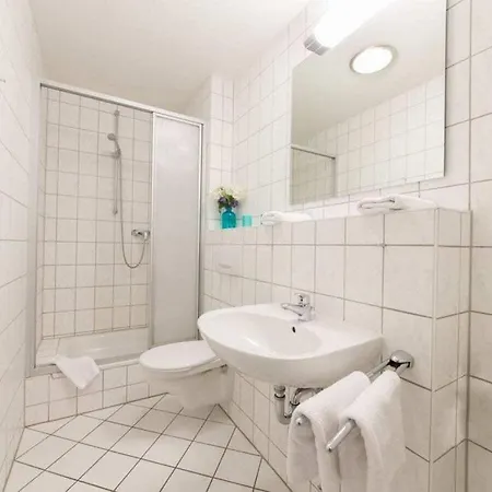 Úszó hotel Volksbank Comfortable *