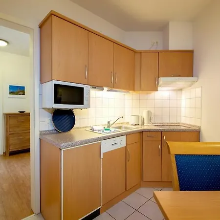 Volksbank Comfortable Úszó hotel *